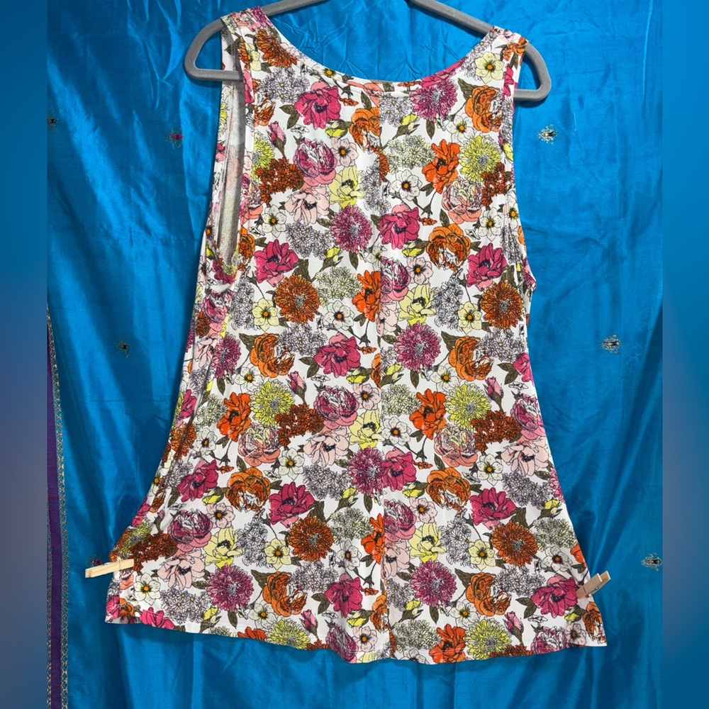 Lane Bryant Colorful Floral Swing sleeveless V neck top  womens 18/20 - Picture 9 of 13